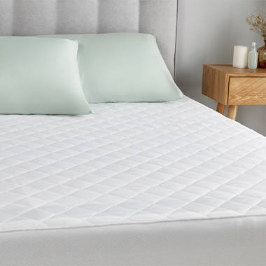 Silent night cot clearance bed mattress protector